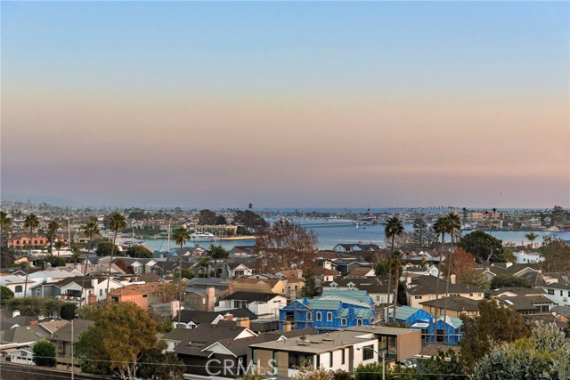 Detail Gallery Image 29 of 37 For 521 Kings Rd, Newport Beach,  CA 92663 - 4 Beds | 4 Baths