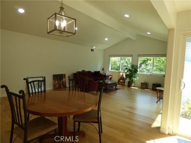 5650 Lake Lindero Drive, Agoura Hills CA: https://media.crmls.org/medias/626df103-0e00-48ea-9106-7065a7edb8d8.jpg