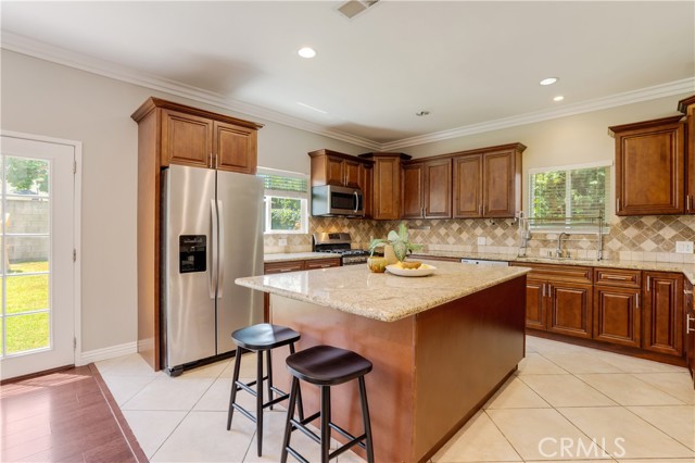 Detail Gallery Image 10 of 21 For 17434 Tiara St, Encino,  CA 91316 - 3 Beds | 2 Baths