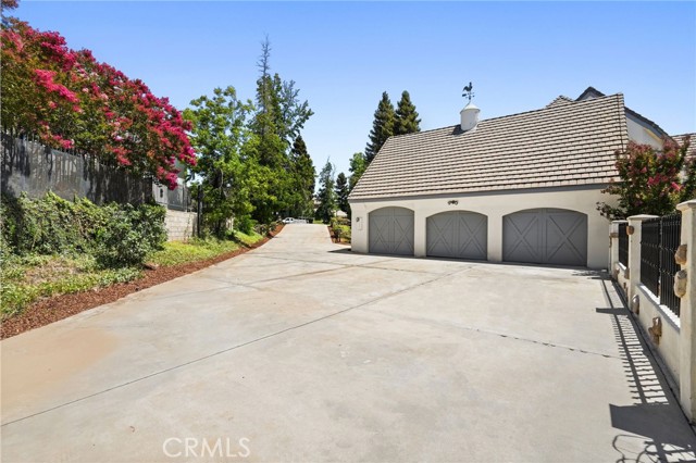 13532 Pineridge Court, Yucaipa CA: https://media.crmls.org/medias/626eba26-ec83-4acc-8032-39055006e31e.jpg