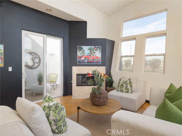 502 Rosecrans Avenue, Manhattan Beach, California 90266, 2 Bedrooms Bedrooms, ,2 BathroomsBathrooms,Residential,Sold,Rosecrans,SB23227735