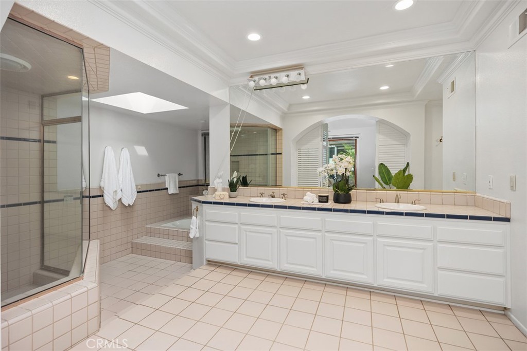 MLS #OC26132920 image #23