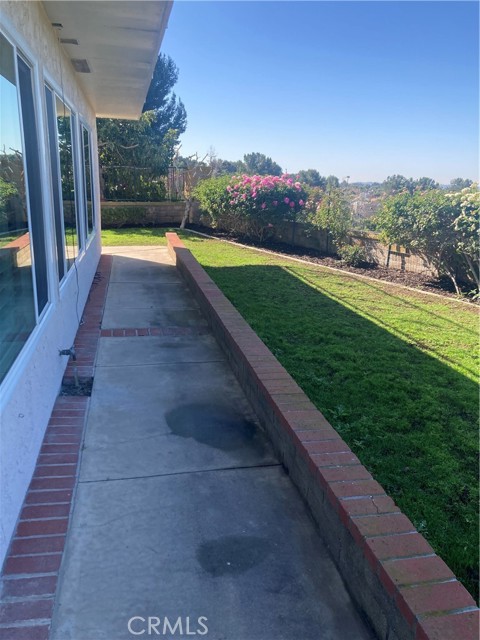 24845 Lagrima, Mission Viejo CA: https://media.crmls.org/medias/626f63af-ed9e-4a43-99d5-7d2f89393add.jpg