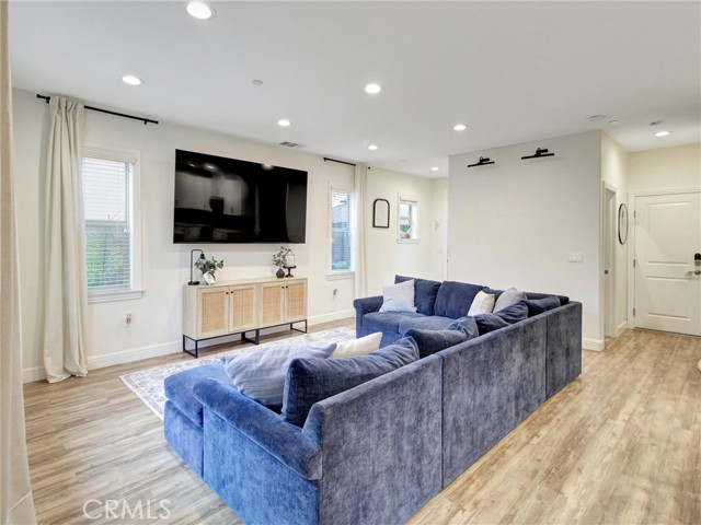 Detail Gallery Image 28 of 47 For 6313 Rancho Parada Rd, Paramount,  CA 90723 - 3 Beds | 2/1 Baths