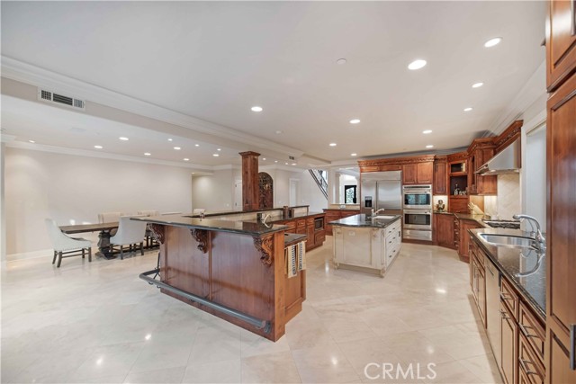 6805 Aviano Drive, Camarillo CA: https://media.crmls.org/medias/6271851d-7cdf-42c8-8b9f-93185d703294.jpg