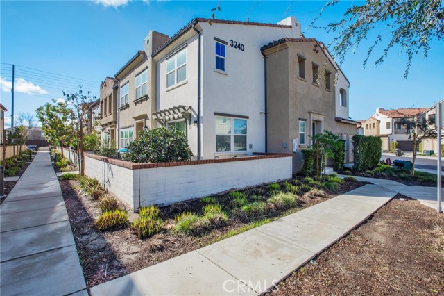 3240 E Midsummer Privado, #4, Ontario, CA 91762 Listing Photo  3