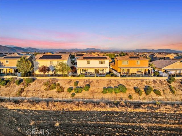 37629 Fiesta Flower Street, Murrieta CA: https://media.crmls.org/medias/62726ab1-5987-41bd-b893-424bff14fd6d.jpg