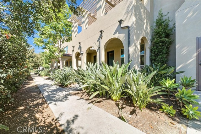 Angled view of front & pathway to the property.