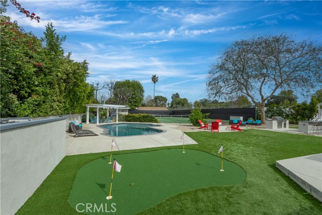 Detail Gallery Image 34 of 53 For 22637 Erwin St, Woodland Hills,  CA 91367 - 6 Beds | 5/1 Baths