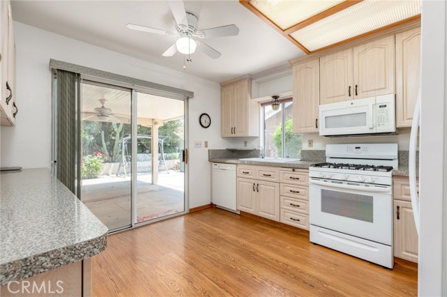 6359 Cherry Hill Avenue, Banning CA: https://media.crmls.org/medias/62738cb7-b9c0-4cc5-afc2-d6e9f9557cd1.jpg