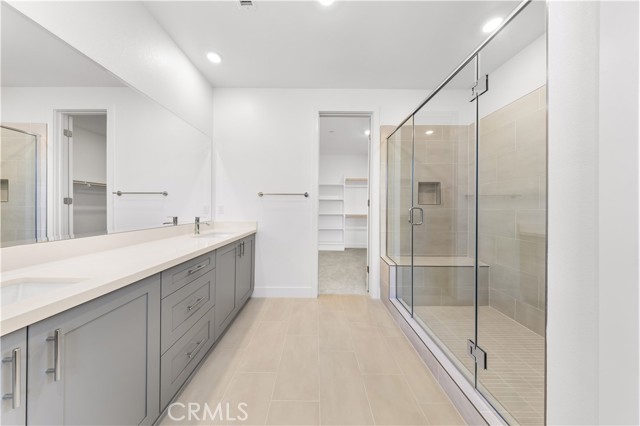 129 Great Park Blvd, Irvine CA: https://media.crmls.org/medias/6273e9c8-3b76-44df-8a23-fb6ce811f0b7.jpg