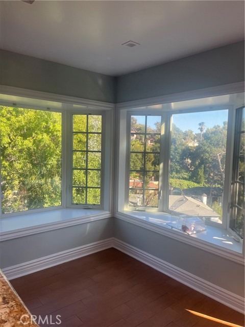 Detail Gallery Image 27 of 33 For 1630 Puebla, Glendale,  CA 91207 - 4 Beds | 3 Baths