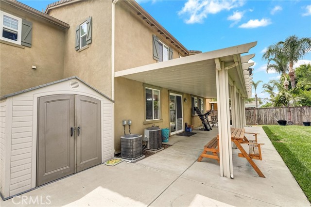 13576 Oxford Ct, Chino CA: https://media.crmls.org/medias/6274c31a-4789-44b4-afad-cf3796d3277c.jpg