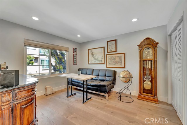 19325 Peachtree Lane, Huntington Beach CA: https://media.crmls.org/medias/62750a0e-9548-4570-a390-8a693da0e1e9.jpg