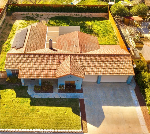 Detail Gallery Image 2 of 35 For 12654 Jade Road, Victorville,  CA 92392 - 4 Beds | 2 Baths