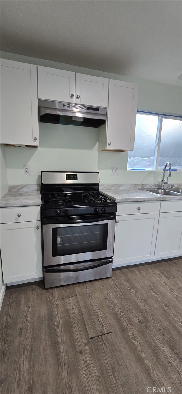 7728 Chimineas Avenue, Reseda CA: https://media.crmls.org/medias/62752904-3fd8-4bab-b960-0f1764af44b7.jpg