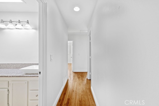 6619 Alcala Knolls Drive, San Diego CA: https://media.crmls.org/medias/62763c48-91fc-4cae-972c-b0f305e889f4.jpg