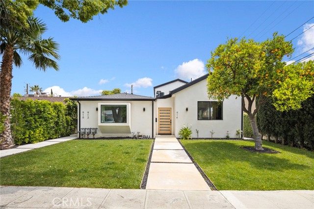 914 N Catalina Street, Burbank CA: https://media.crmls.org/medias/62773001-d666-4a42-a67b-7d22a3e0b1f1.jpg