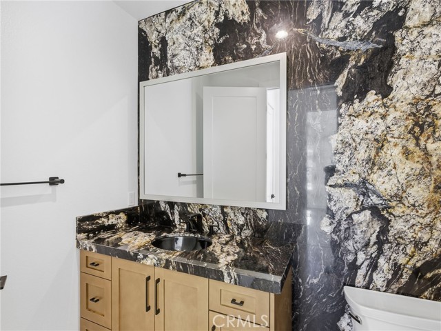 Detail Gallery Image 24 of 48 For 22849 W Seaqua Cir, Chatsworth,  CA 91311 - 6 Beds | 6/1 Baths