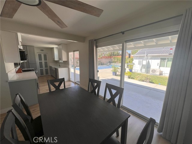 Detail Gallery Image 10 of 37 For 20933 Hemmingway St, Canoga Park,  CA 91304 - 4 Beds | 3 Baths