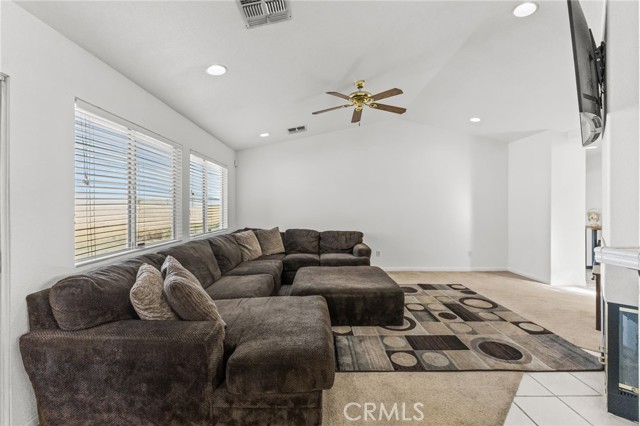 Detail Gallery Image 28 of 53 For 57088 Millstone Dr, Yucca Valley,  CA 92284 - 5 Beds | 3 Baths