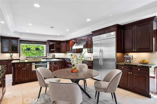 Detail Gallery Image 7 of 39 For 4818 Lemona Ave, Sherman Oaks,  CA 91403 - 5 Beds | 6 Baths