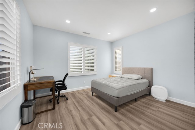 Image 28 of 47 For 78 Melville