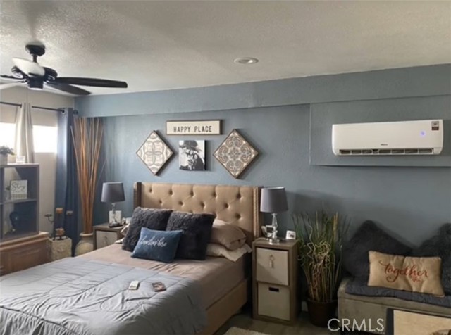 10925 Cochran Avenue, Riverside CA: https://media.crmls.org/medias/627a2648-8694-495b-b6e3-2c28bc5efb9e.jpg