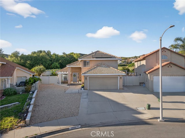 Detail Gallery Image 2 of 49 For 39055 via Las Sintras, Murrieta,  CA 92562 - 4 Beds | 2/1 Baths