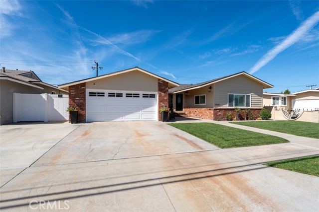 Detail Gallery Image 2 of 45 For 15539 Escalona, La Mirada,  CA 90638 - 4 Beds | 2 Baths