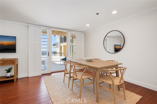 Detail Gallery Image 14 of 66 For 555 Esplanade #320,  Redondo Beach,  CA 90277 - 2 Beds | 2 Baths