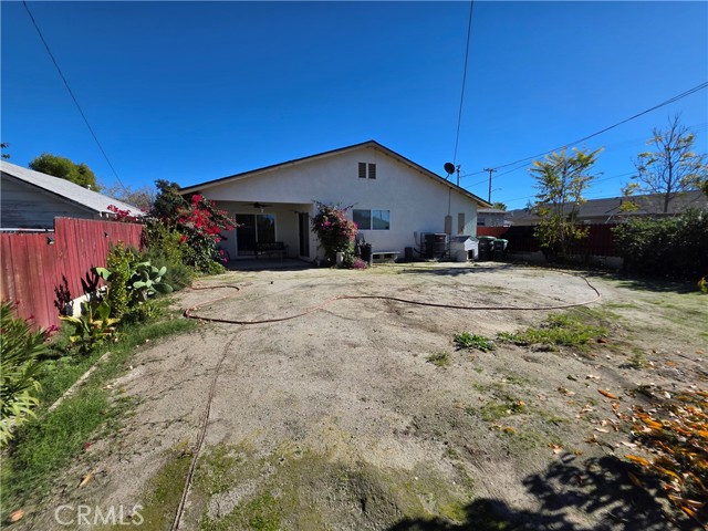 355 S Inez, Hemet CA: https://media.crmls.org/medias/627c12fa-36d9-4362-bf49-8a29888a5c19.jpg