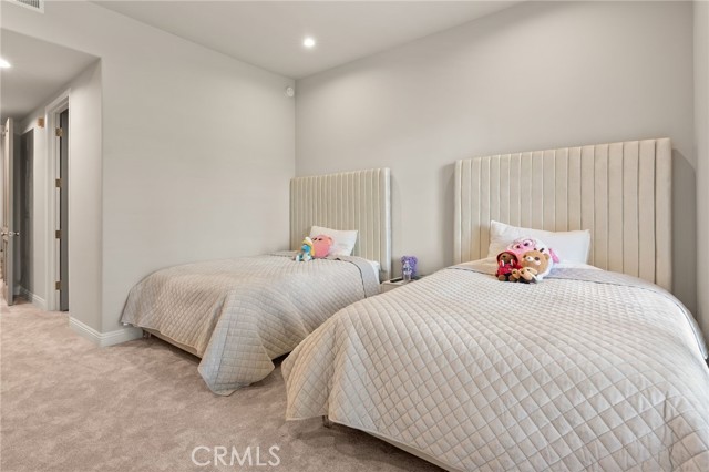Detail Gallery Image 32 of 38 For 11500 San Vicente Bld #202,  Los Angeles,  CA 90049 - 3 Beds | 3/1 Baths