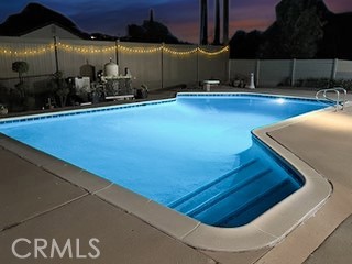 https://media.crmls.org/medias/627ee936-e82d-406e-96a9-706bf50a0d35.jpg?preset=X-Large