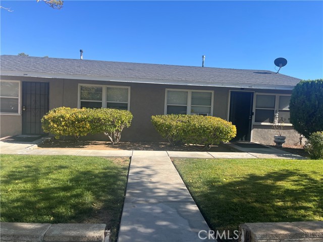 14703 MESA DR, Victorville CA: https://media.crmls.org/medias/627fb9a3-1bdc-4fd4-bc55-f4c74f92292b.jpg