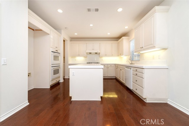 16694 Tourmaline Street, Chino Hills CA: https://media.crmls.org/medias/62810db5-07e8-4604-88e4-17bd52d95ff4.jpg
