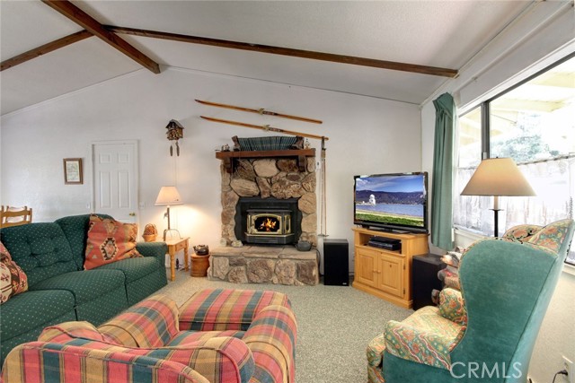 Detail Gallery Image 7 of 26 For 47016 Skyview Dr, Big Bear City,  CA 92314 - 3 Beds | 2 Baths