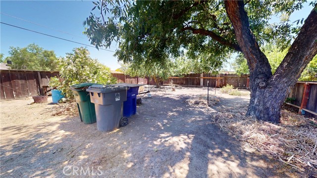 125 Hilton Street, Madera CA: https://media.crmls.org/medias/6281df26-d5d6-41eb-b72f-53d2a026d958.jpg
