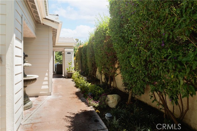 Detail Gallery Image 3 of 34 For 5705 Tanner Ridge Ave, Westlake Village,  CA 91362 - 3 Beds | 2/1 Baths