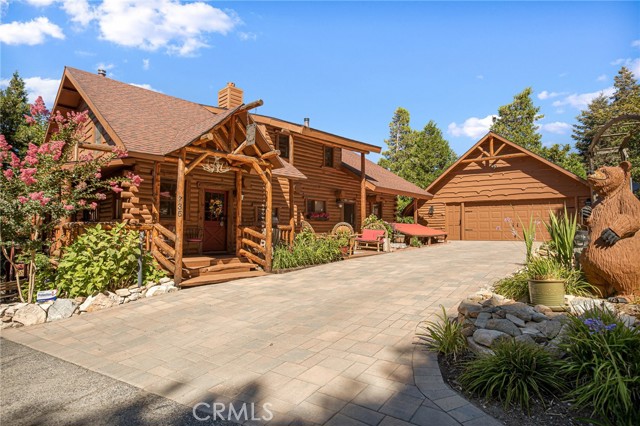 Detail Gallery Image 1 of 70 For 735 Oak Rd, Lake Arrowhead,  CA 92352 - 3 Beds | 4 Baths