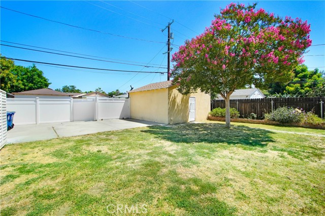 Detail Gallery Image 14 of 15 For 18003 Saticoy St, Reseda,  CA 91335 - 3 Beds | 2 Baths