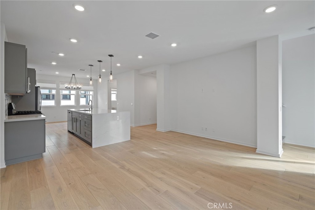 MLS #OC25238105 image #13