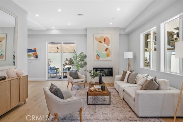 Detail Gallery Image 5 of 52 For 2619 Huntington Ln a,  Redondo Beach,  CA 90278 - 4 Beds | 3/1 Baths
