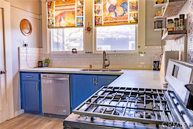 Detail Gallery Image 21 of 48 For 3463 E Kerckhoff, Fresno,  CA 93702 - 4 Beds | 2 Baths