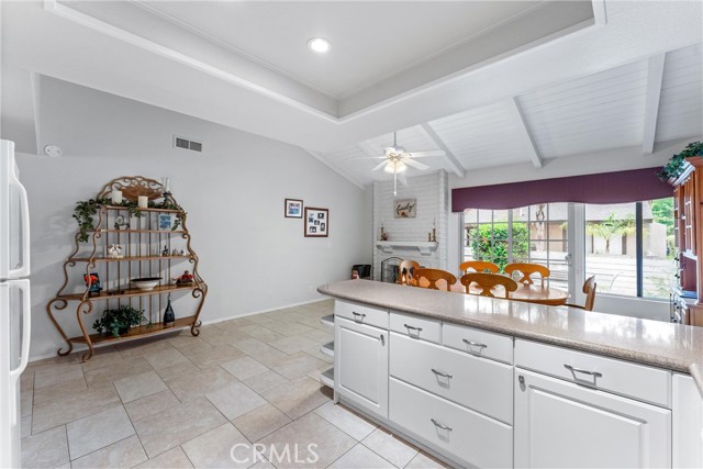 Detail Gallery Image 12 of 28 For 2606 N Tustin Ave, Santa Ana,  CA 92705 - 2 Beds | 2 Baths