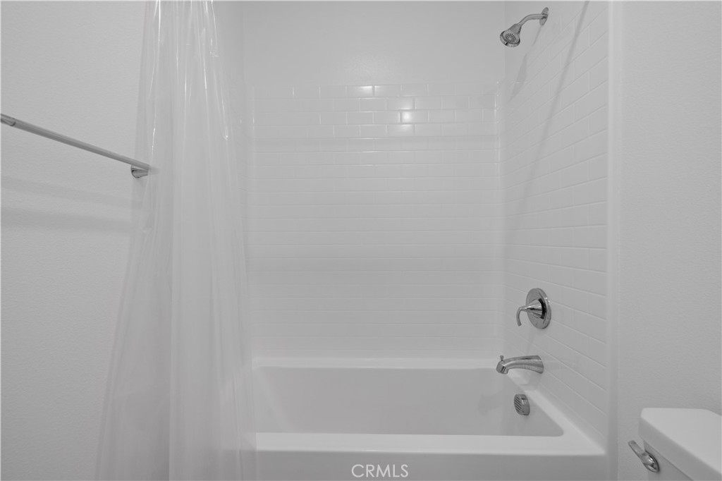 https://media.crmls.org/medias/6284d8f3-03dc-4593-8189-d2fa0bf75fda.jpg?preset=X-Large