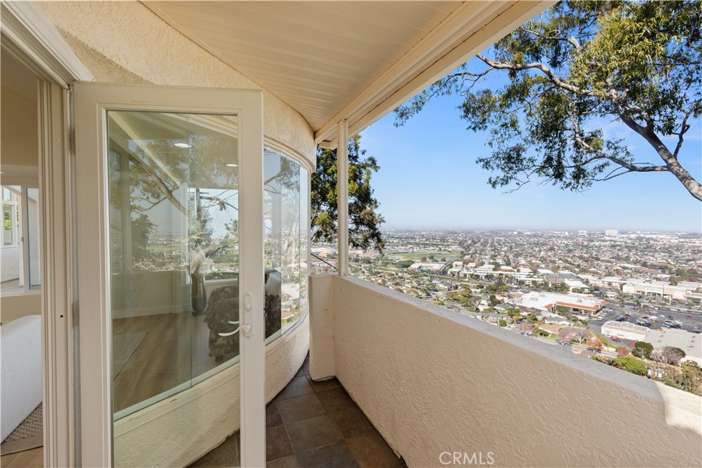 MLS #OC25263563 image #17