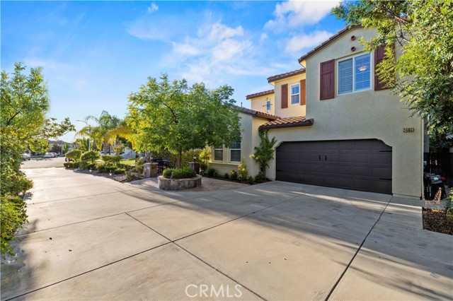 Detail Gallery Image 2 of 34 For 24303 Las Palmas St, Valencia,  CA 91355 - 4 Beds | 3 Baths