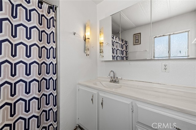 Detail Gallery Image 17 of 23 For 308 Nita Ln, Bakersfield,  CA 93308 - 2 Beds | 2 Baths