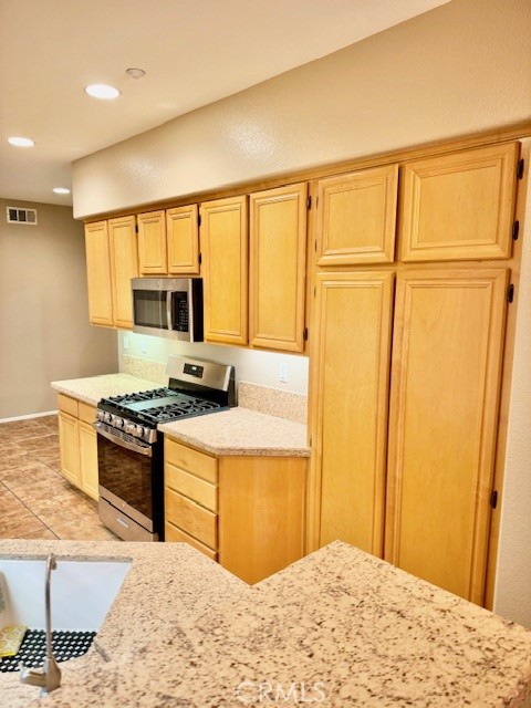 Detail Gallery Image 22 of 58 For 2929 Watermount St, Riverside,  CA 92501 - 3 Beds | 2/1 Baths